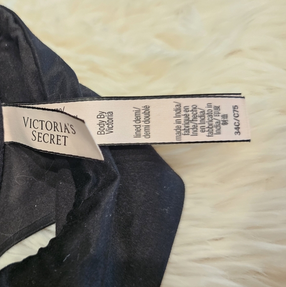 Victoria's Secret Brown and Black Bras Intimates Collection - Picture 4 of 4